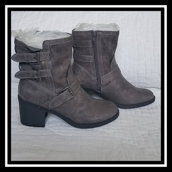 Fergalicious Shoes - NIB Fergalicious Gray Prayer Ankle Boot